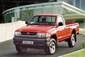 2025 Toyota Hilux image 2