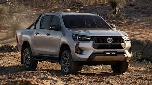 2025 Toyota Hilux image 1